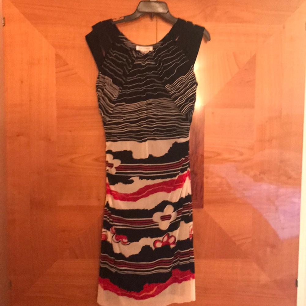 Kay Unger New York Dress